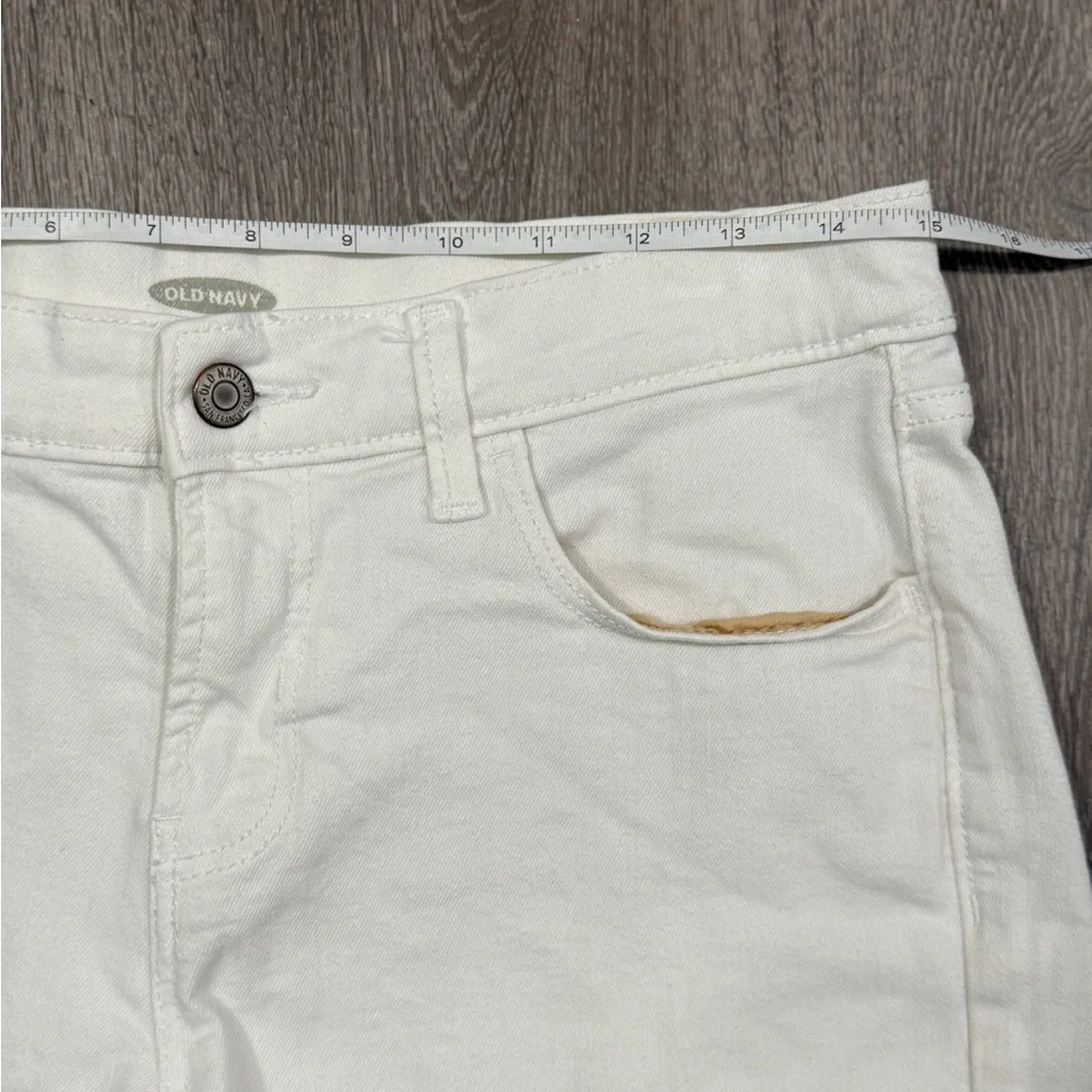 Old Navy Women's Classic White Jean Shorts Rolled Hem Size 6 - Picture 4 of 7